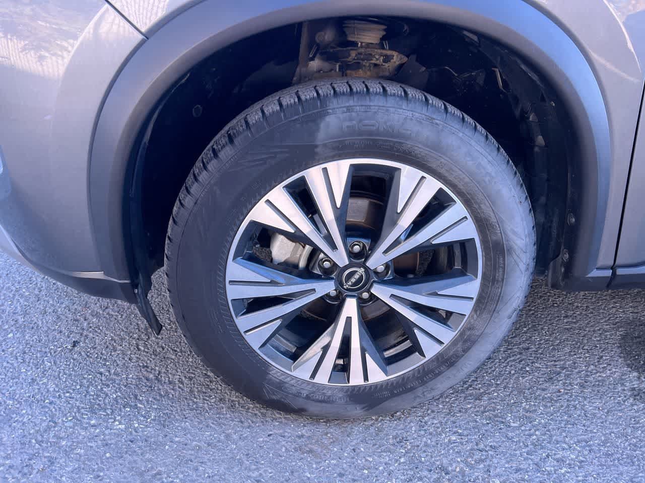 Used 2023 Nissan Rogue SV AWD/4WD image 10