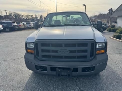 Used 2006 Ford F350 XLT RWD image 4