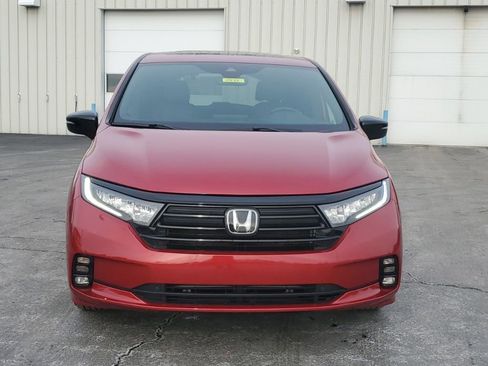 Certified 2023 Honda Odyssey Sport image 3