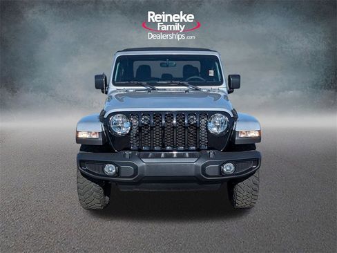 Used 2023 Jeep Gladiator Willys image 2
