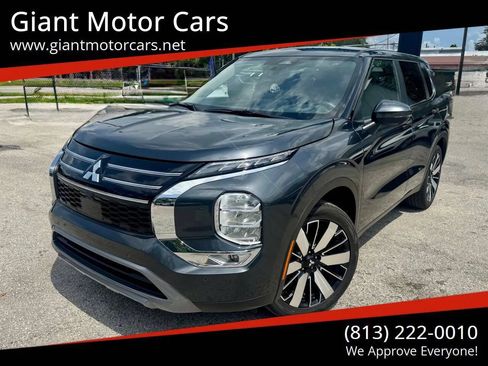 Used 2025 Mitsubishi Outlander SE AWD/4WD image 1