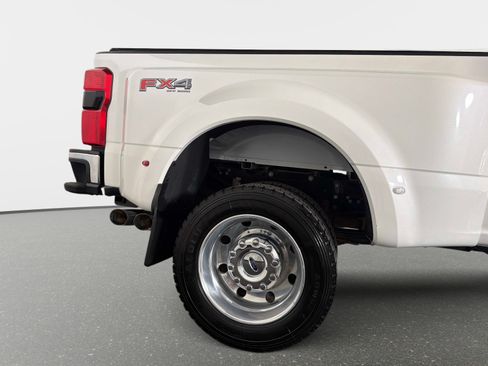 Used 2024 Ford F450 Lariat w/ Lariat Ultimate Package AWD/4WD image 16