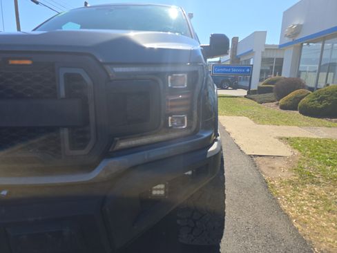 Used 2019 Ford F150 XLT w/ Equipment Group 302A Luxury image 10