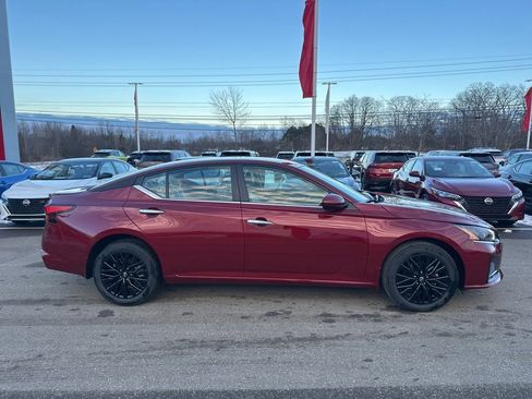 Certified 2025 Nissan Altima 2.5 SV w/ SV Special Edition Package image 2