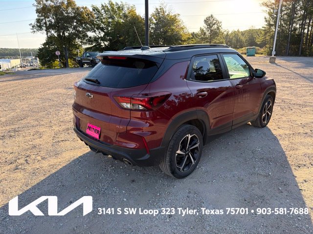 Used 2023 Chevrolet TrailBlazer RS w/ Sun and Liftgate Package FWD image 10