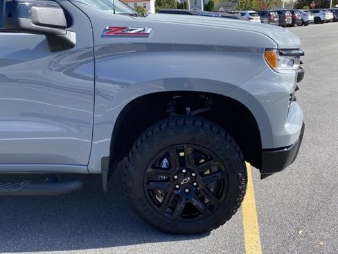 Used 2024 Chevrolet Silverado 1500 LT Trail Boss w/ Convenience Package II image 8