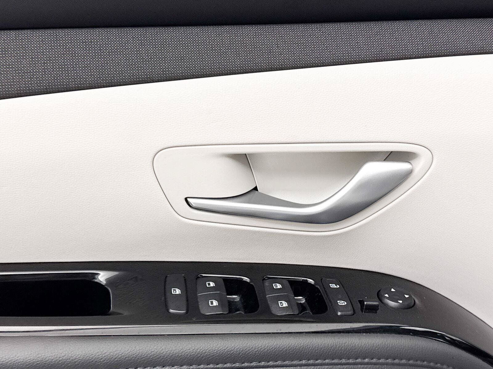 Used 2023 Hyundai Tucson Limited AWD/4WD image 29