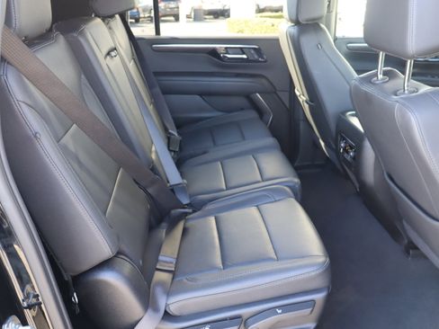 Certified 2025 Chevrolet Suburban Z71 w/ Sun And Tow Package image 36