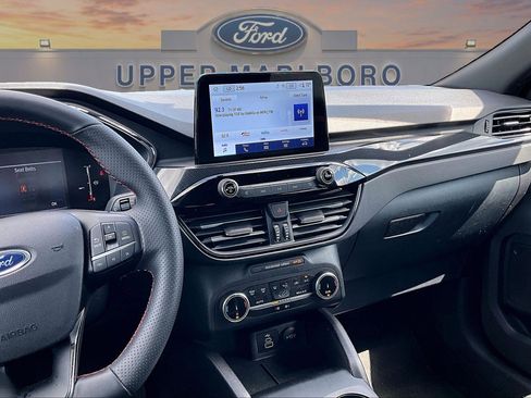 Certified 2025 Ford Escape ST-Line FWD image 6