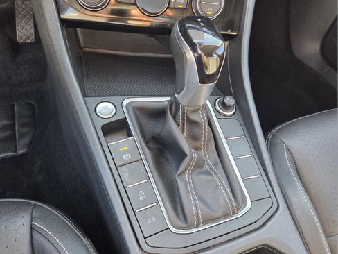 Used 2024 Volkswagen Jetta SE FWD image 26