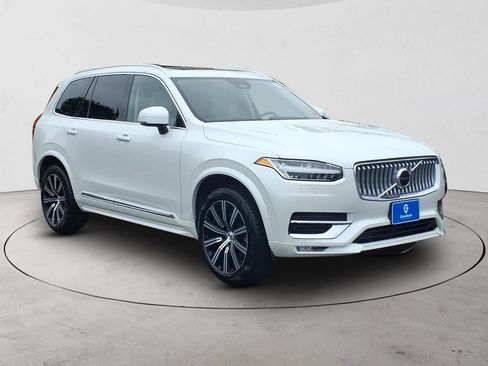 Used 2024 Volvo XC90 B5 Core w/ Protection Package Premier AWD/4WD image 3