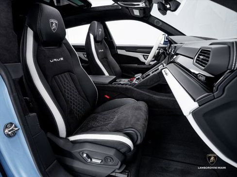 Used 2024 Lamborghini Urus S AWD/4WD image 40