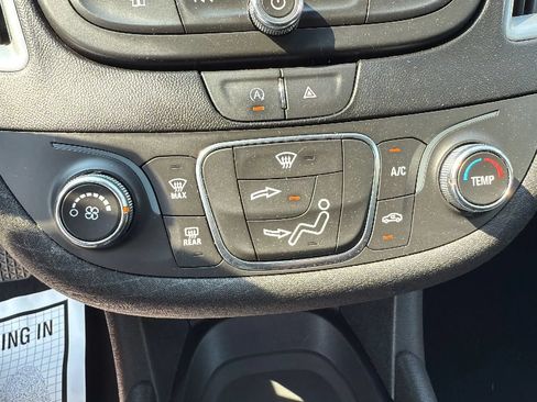 Used 2023 Chevrolet Malibu LS w/ Driver Confidence Package FWD image 17