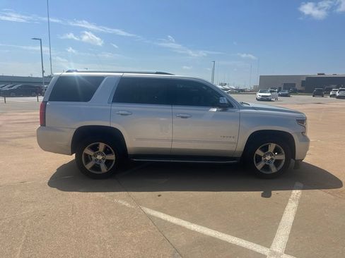 Used 2018 Chevrolet Tahoe Premier RWD image 3