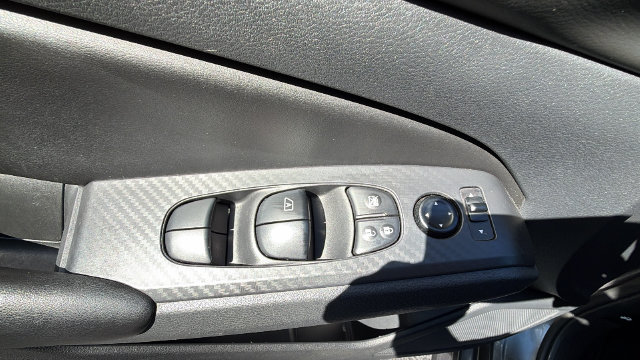 Used 2023 Nissan Altima 2.5 S FWD image 15