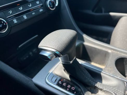 Used 2020 Kia Optima S FWD image 19