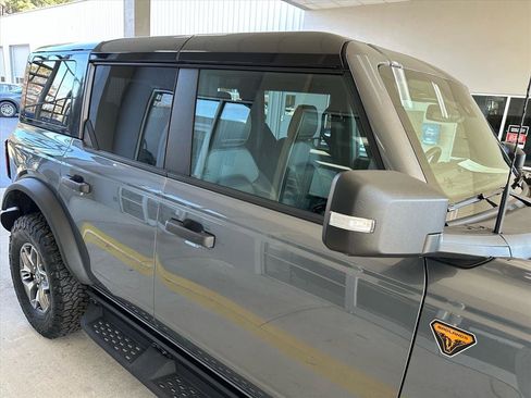 Certified 2025 Ford Bronco Badlands image 12