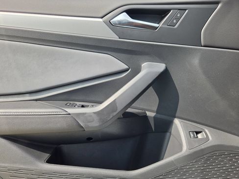 New 2026 Volkswagen Jetta SE FWD image 19