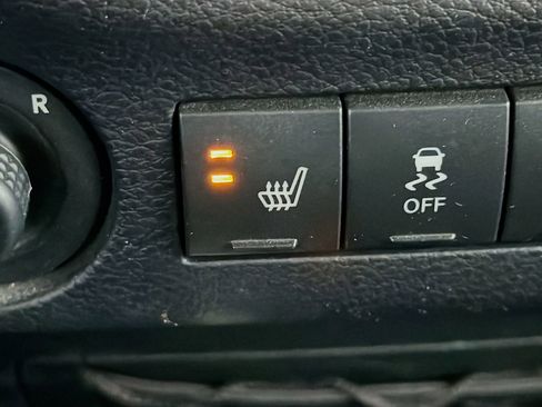 Used 2017 Jeep Wrangler Unlimited Rubicon w/ Cold Weather Group image 22