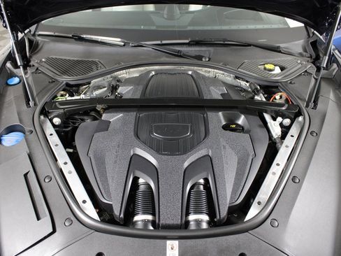 Used 2023 Porsche Panamera 4 Platinum Edition w/ Assistance Package image 43