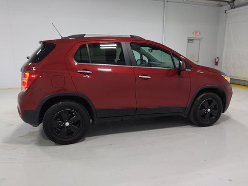 Used 2020 Chevrolet Trax LT w/ LT Convenience Package AWD/4WD image 10