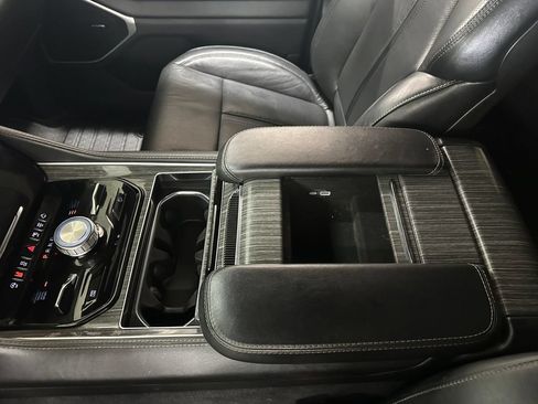 Used 2022 Jeep Wagoneer Series III w/ Flexible Seating Group AWD/4WD image 31
