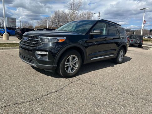 Used 2021 Ford Explorer XLT w/ Equipment Group 202A image 1