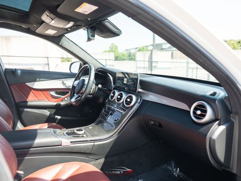Used 2021 Mercedes-Benz C 300 Sedan image 15