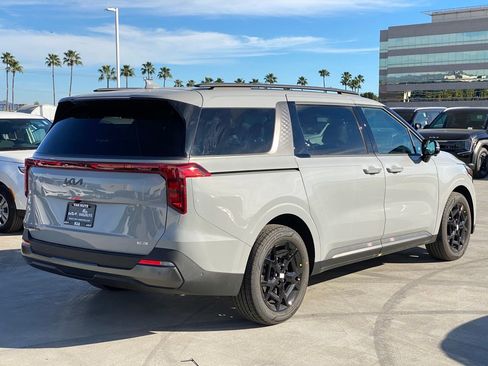 New 2026 Kia Carnival SX image 3