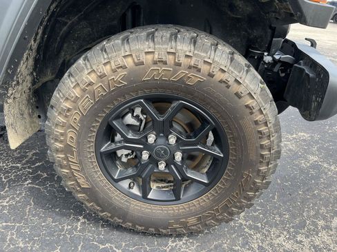 Used 2025 Jeep Wrangler Unlimited Sport AWD/4WD image 16