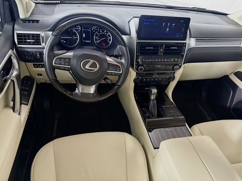 Used 2023 Lexus GX 460 Premium w/ Accessory Package AWD/4WD image 21