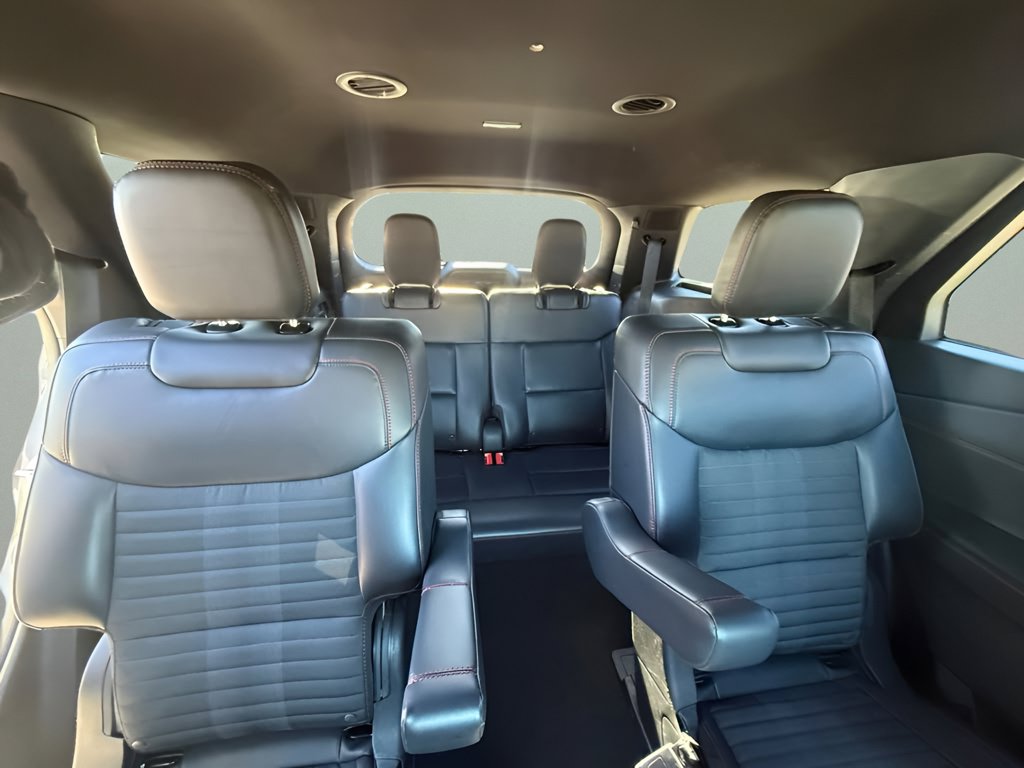 Used 2025 Ford Explorer ST-Line AWD/4WD image 23