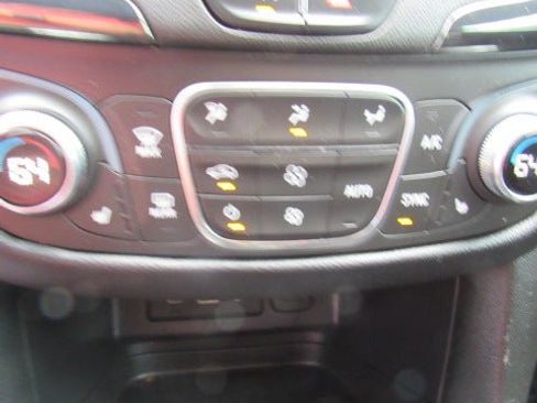 Certified 2022 Chevrolet Equinox RS w/ RS Leather Package FWD image 23