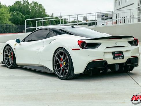 Used 2018 Ferrari 488 GTB RWD image 54