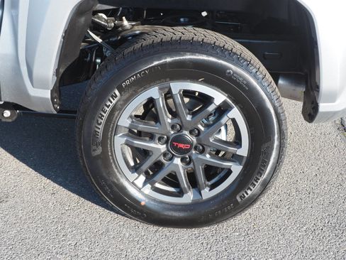 New 2025 Toyota Tacoma TRD Sport image 6