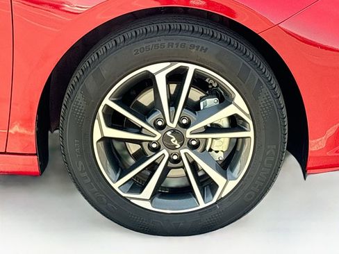 Used 2024 Kia Forte LXS w/ LXS Technology Package FWD image 31