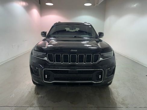 Used 2021 Jeep Grand Cherokee L Overland w/ Luxury Tech Group IV image 2