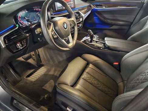 Used 2023 BMW 530i w/ Premium Package RWD image 10