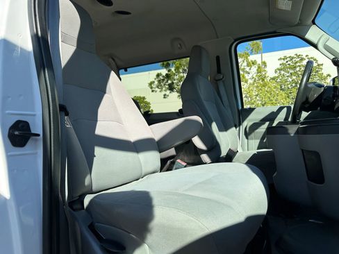 Used 2012 Ford E-350 and Econoline 350 XL w/ Interior Upgrade Pkg image 6