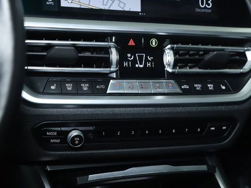 Used 2023 BMW 430i xDrive Coupe w/ Premium Package image 27