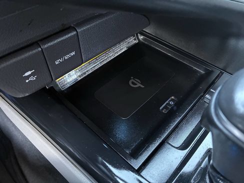 Used 2019 Toyota Camry XSE image 19