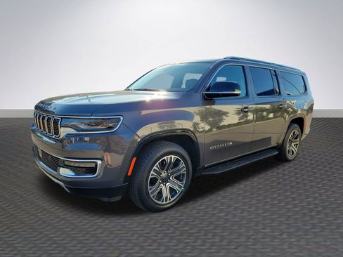 Used 2024 Jeep Wagoneer L Series II image 3