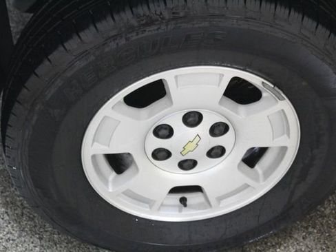 Used 2007 Chevrolet Suburban LT w/ LT Preferred Equipment Group image 29