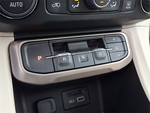 Used 2021 GMC Acadia Denali image 14