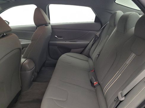 Used 2024 Hyundai Elantra SEL FWD image 18