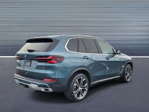 New 2026 BMW X5 xDrive40i w/ Climate Comfort Package image 3