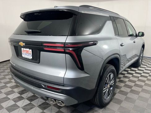 New 2026 Chevrolet Traverse LT w/ Driver Confidence Package AWD/4WD image 4