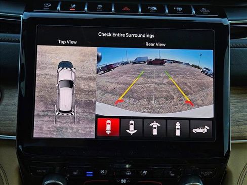 Used 2025 Jeep Grand Cherokee L Summit image 16