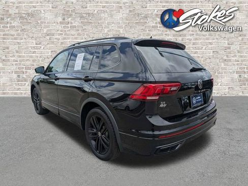Certified 2022 Volkswagen Tiguan SE R-Line FWD image 6