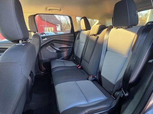 Used 2018 Ford Escape SE image 18